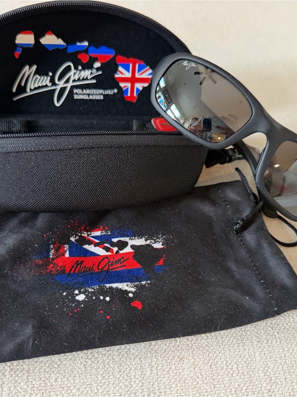 Maui Jim Men’s Black Frame Sunglasses with Gray Lenses